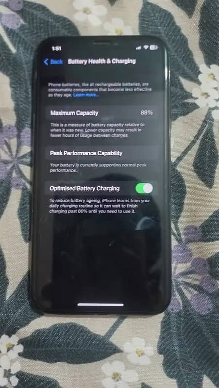 iPhone X pta approved 8/10 only 1 issue 3