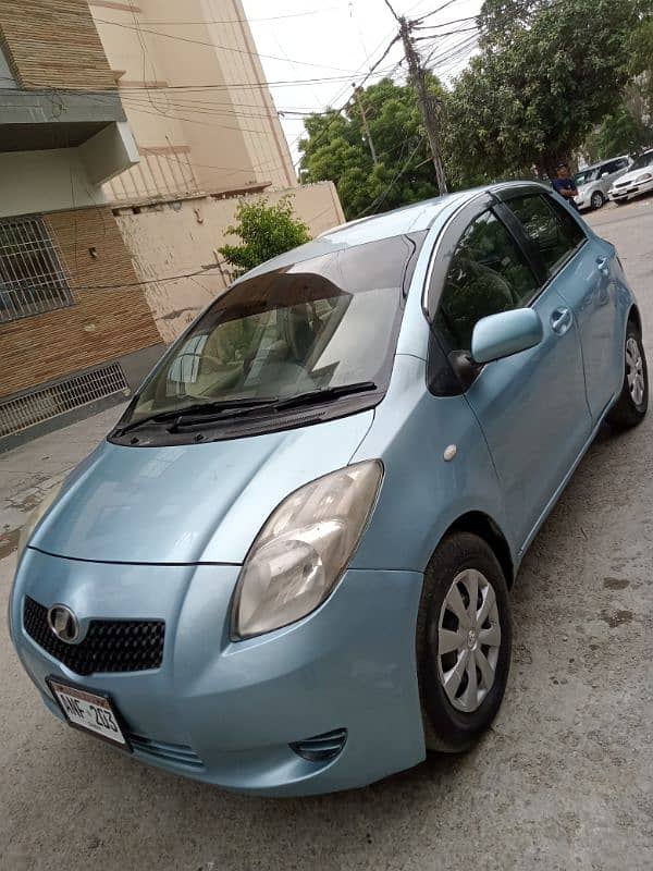 Toyota Vitz 2005 full option 7