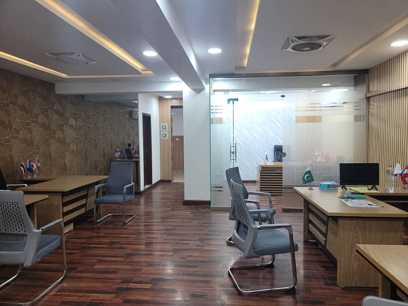 G/11 markaz new Plaza vip location 1st floor 858sq office available for rent real piks 1