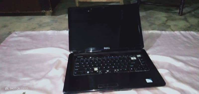 laptop black colour ok to move hai Bhai 9