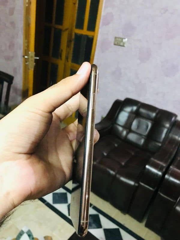 iphone xs max 1