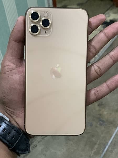 Iphone 11pro max dual simPTA Aproved 256 GB gold colour 1