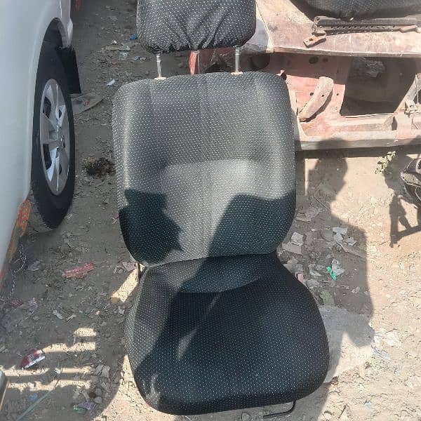 Daewoo racer seats A1 condition 3