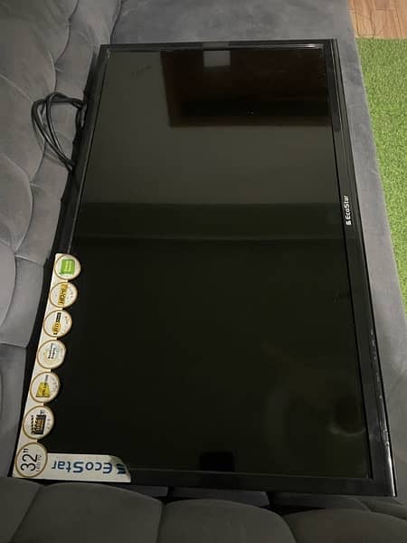 Ecostar LCD TV with android Box 1