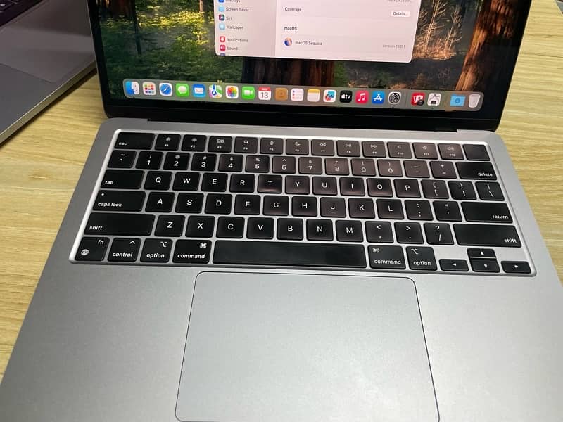 Apple Macbok Air 13"M2 Chip 8GB /512GB 0