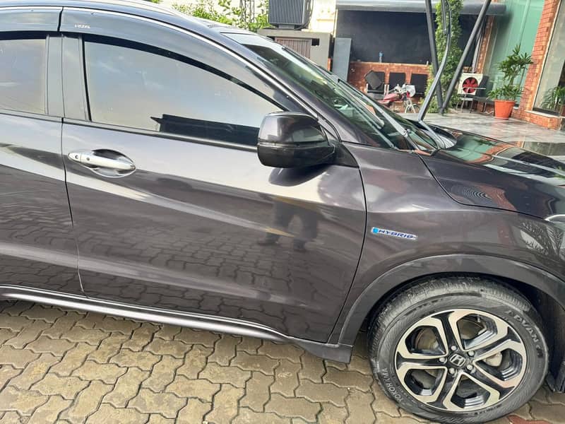 Honda Vezel 2015 Z Sencing 6