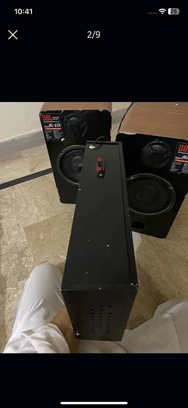 Amplifier and speaker for sale urgent 4