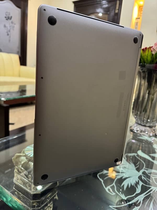 MAC BOOK PRO 2018 IMPORTED 3