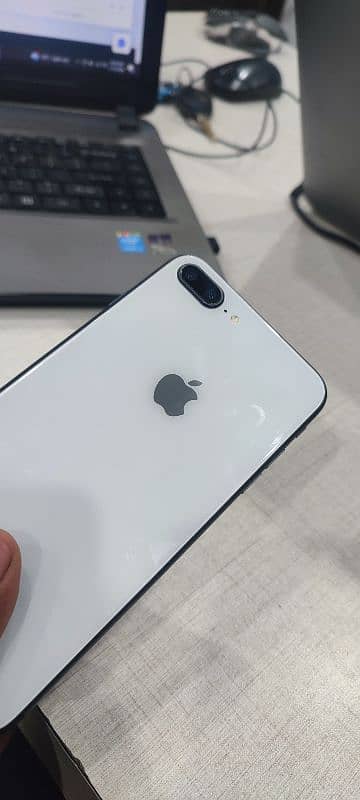 iPhone 8 + 4