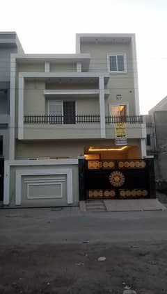 Lavish Beautiful Double Story House Available For Sale Reasonable Price in i Block Near to 50 Fit Road Commercial Market