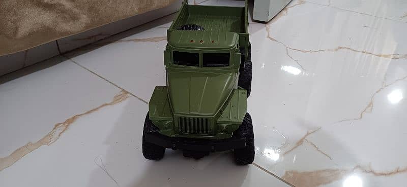 Army truck 3