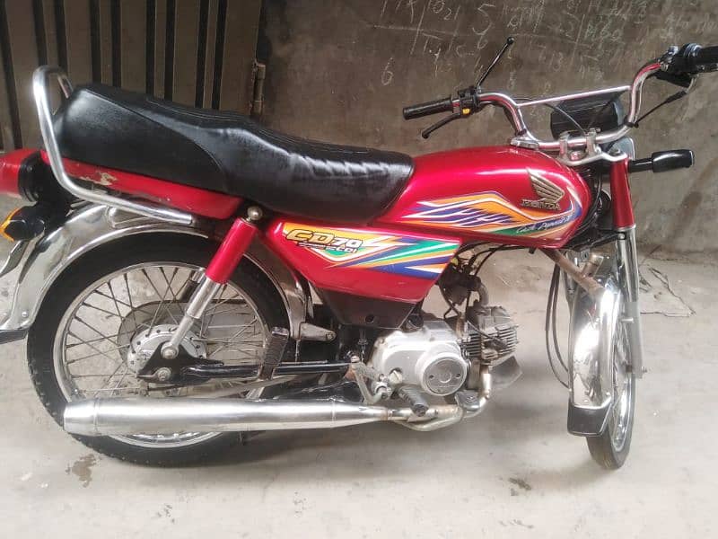 Red honda cd70 2020 1