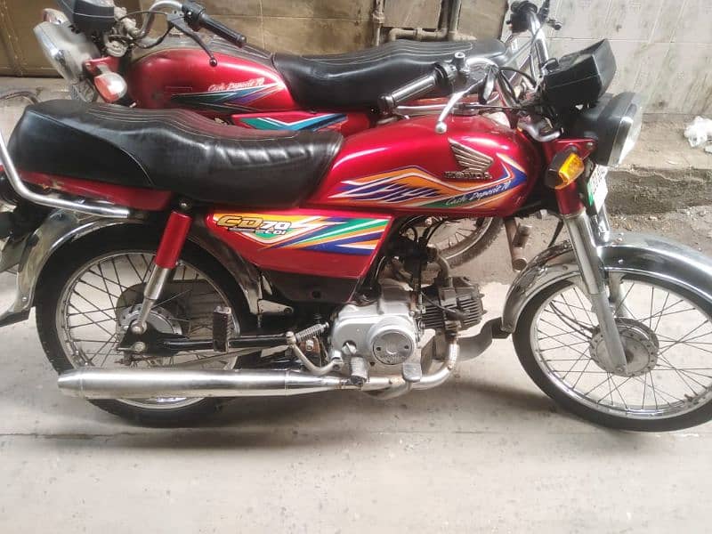 Red honda cd70 2020 2