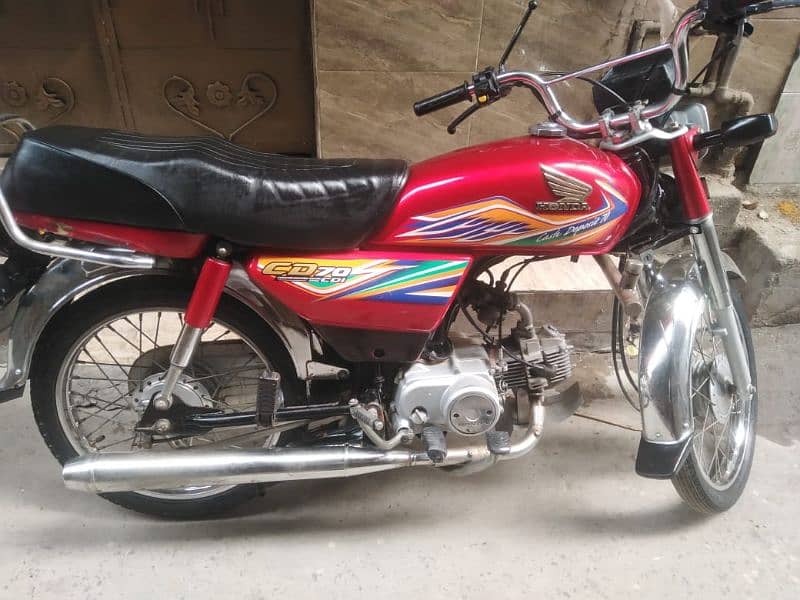 Red honda cd70 2020 10