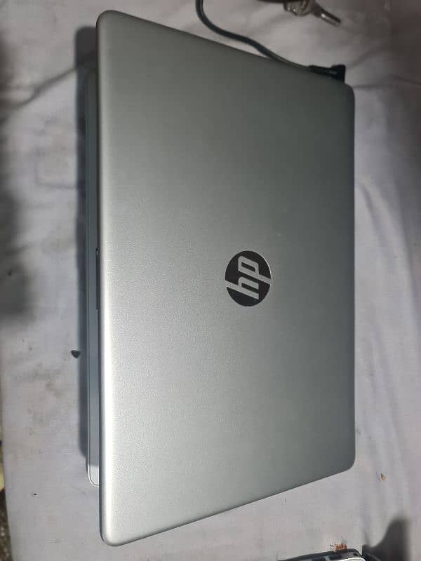 Hp Intel i5 11Gen 8GB RAM 256SSD nv 2