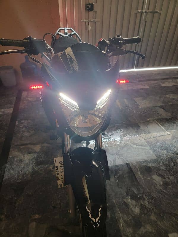 Honda CB150F black 2021 low mileage 6