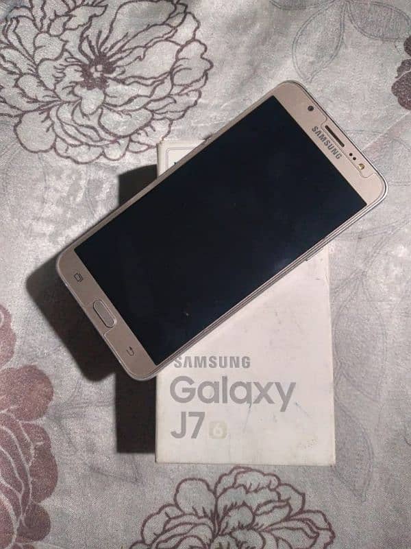 SAMSUNG J7/6 Mobile with Box no open no repair all ok condition 10/9.5 1