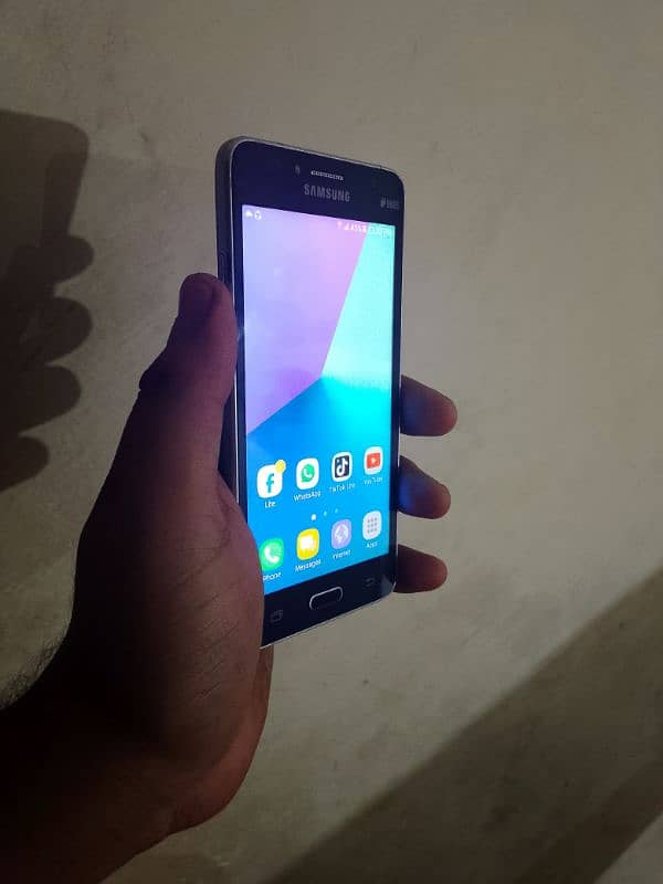 samsung j2 prime 6