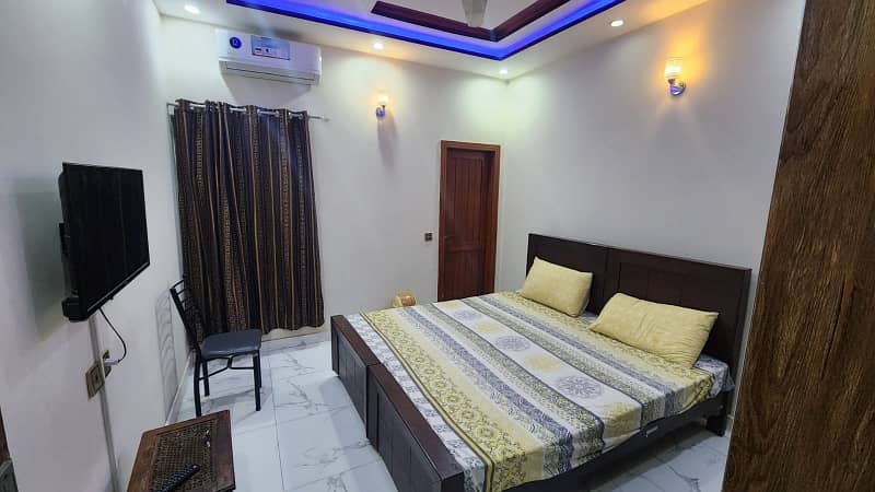 5 Marla VIP brand new tipe full tile floor full house for rent in johar town phase to 1