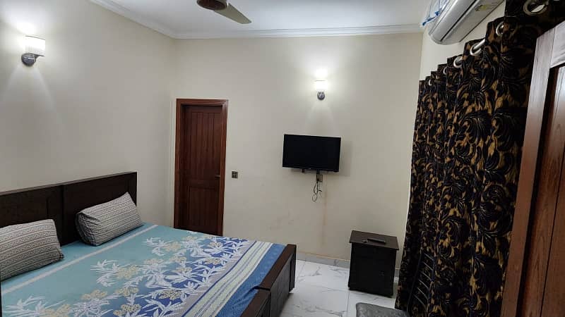 5 Marla VIP brand new tipe full tile floor full house for rent in johar town phase to 11