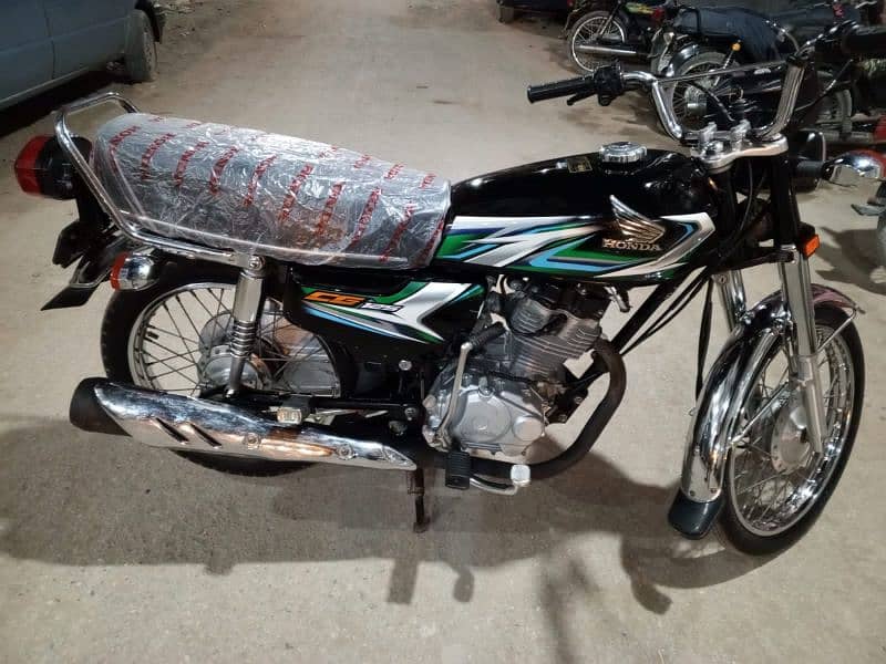 Honda CG 125 model 2023 (03343856656) 6