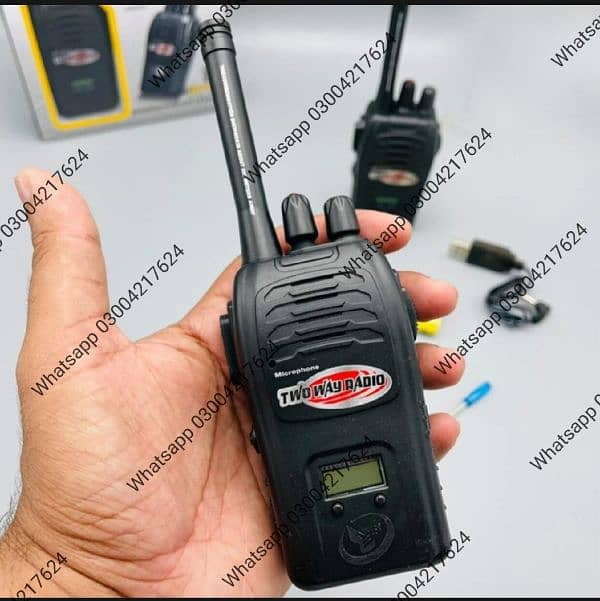 200 Meter Rechargeable Walkie-Talkie Noise Reduction Radio Play 6