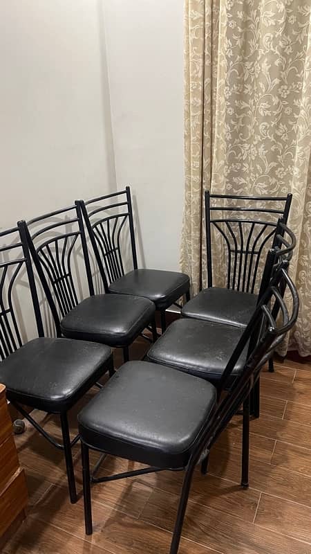 6 rod dining chairs with dining table stand , 4