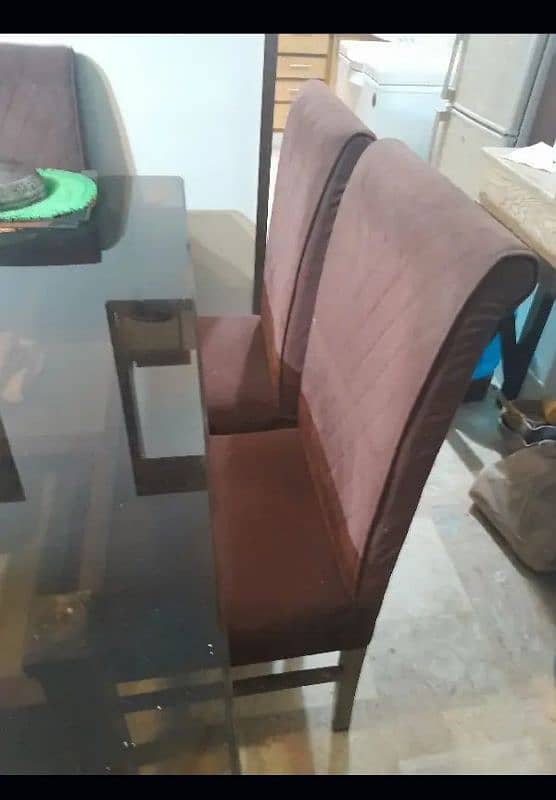 Six Chairs Dinning Table with taftted Chaired 3