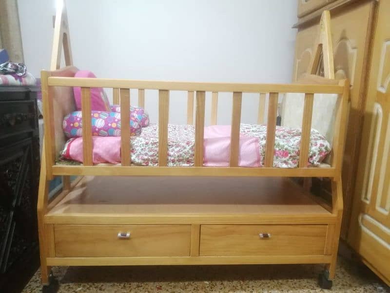 baby cot 1