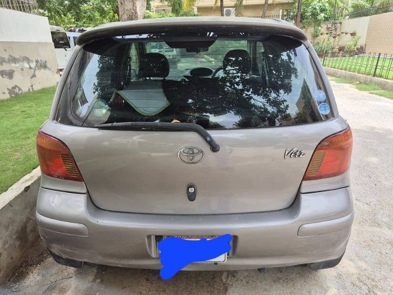 Toyota Vitz 2002 1