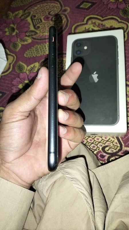 Iphone 11 Pta approved 64gb with box. 2