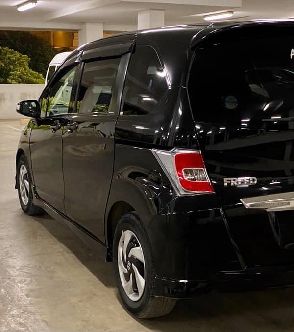 Honda Freed 2014 3