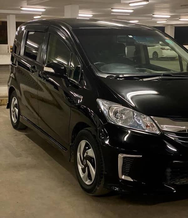 Honda Freed 2014 5