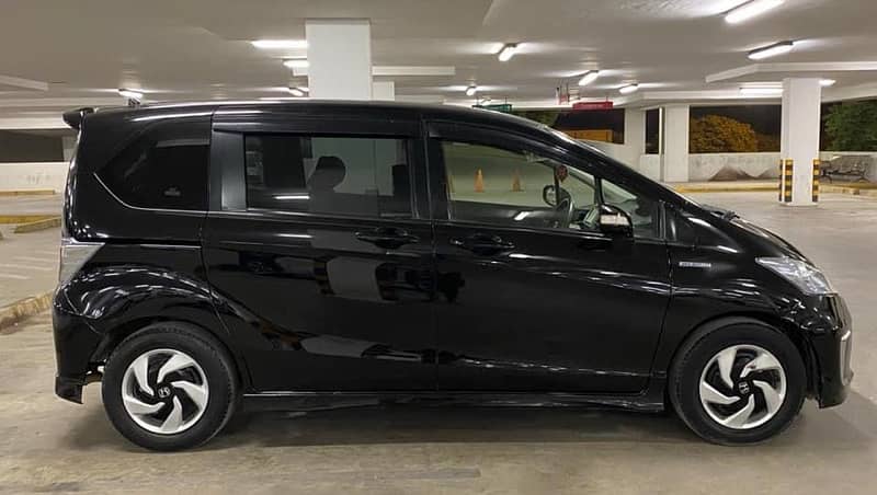 Honda Freed 2014 9