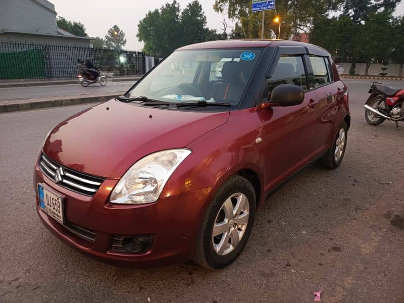 Suzuki Swift DLX 1.3 2012  Manual 16