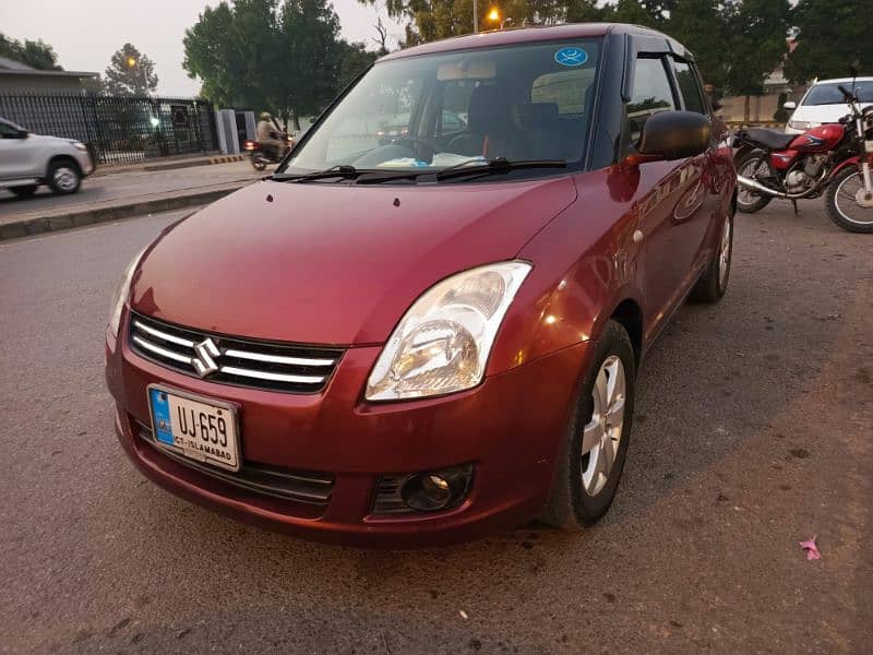 Suzuki Swift DLX 1.3 2012  Manual 18