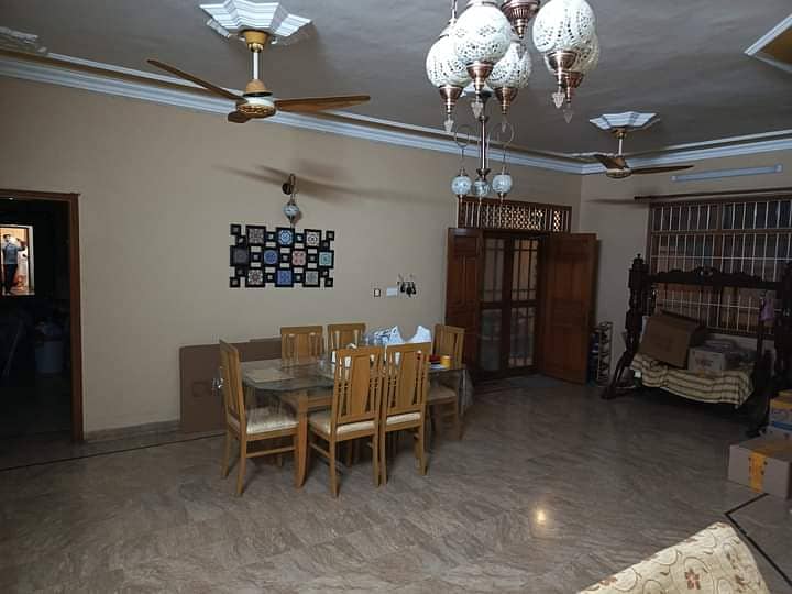 three bed dd independent bungalow for rent in johar 13