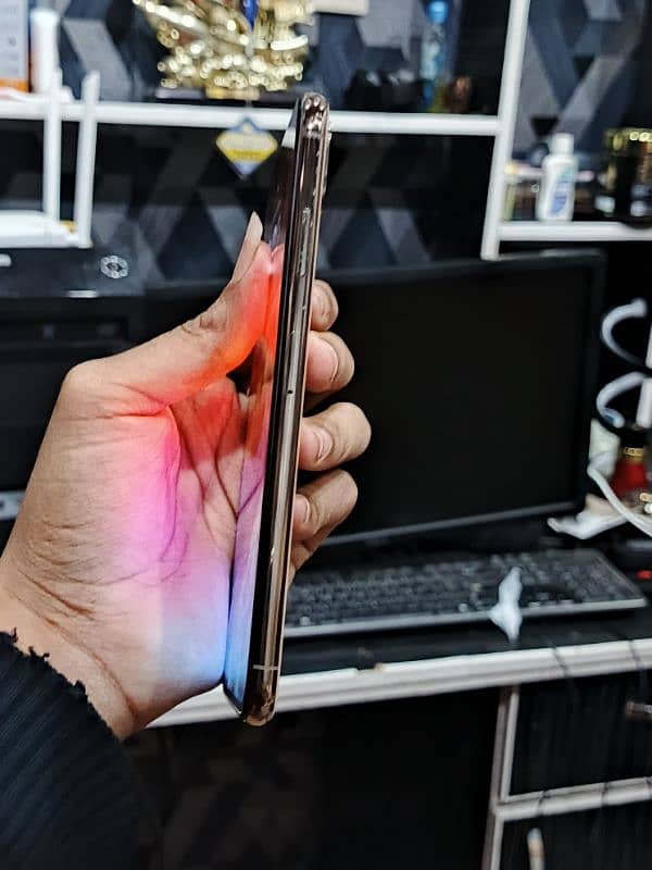 iphone xs max 512Gb 4