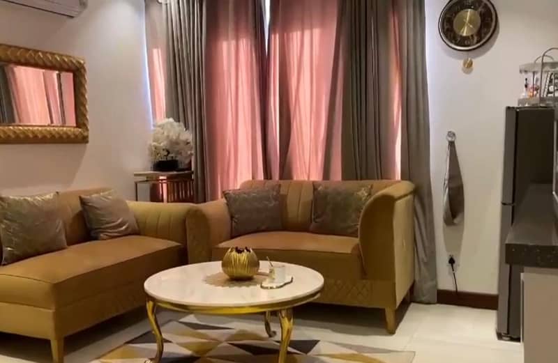 ULTRA LUXURY 2 BEDROOMS APARTMENT FOR SALE IN BAHRIA TOWN PRIME LOCATION 0