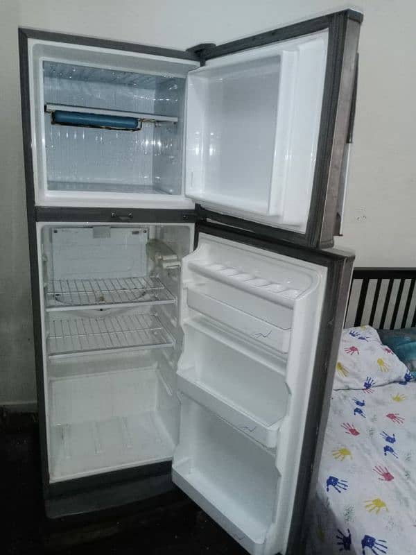 Dowlance Fridge Total Genuine 1