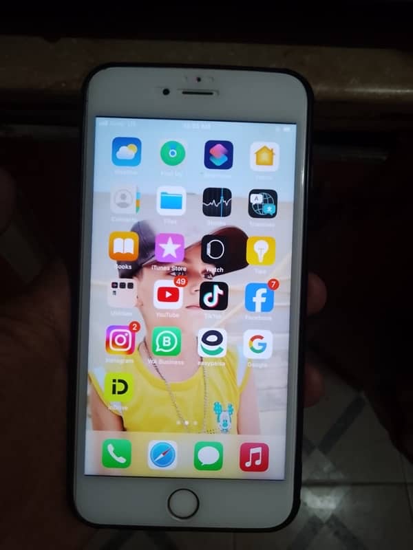 I am selling my iPhone 6s Plus 2