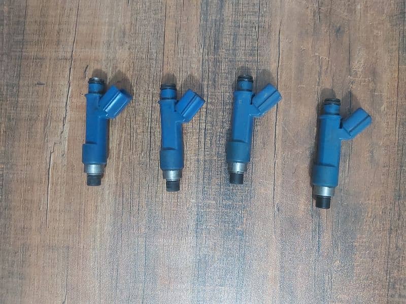 Toyota 1300 cc fuel injector 1