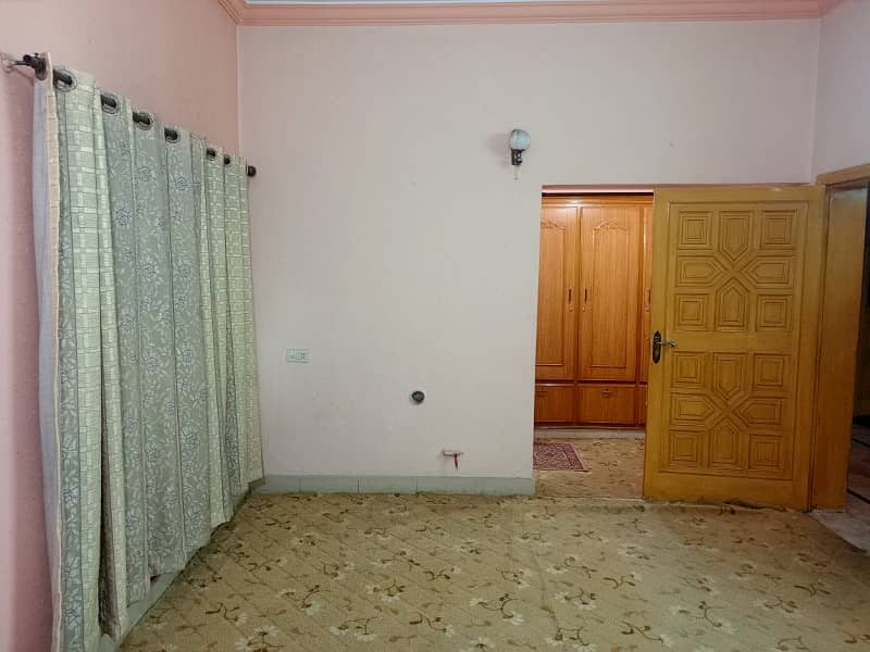 1 kanal beautiful uper portion for rent at the prime location of johar town 20