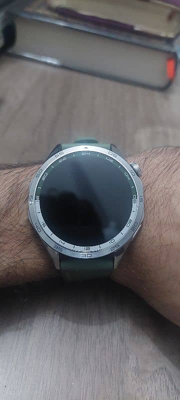 Huawei Watch GT4 46mm 10