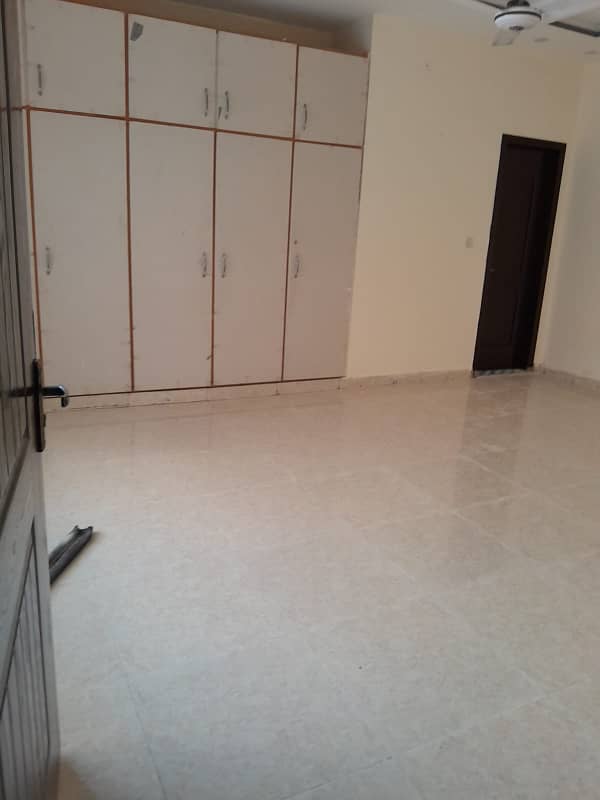 10 Marla For Rent Sector -E Bahria Town Lahore 2