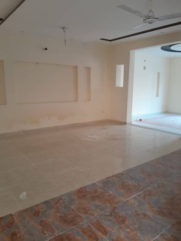 10 Marla For Rent Sector -E Bahria Town Lahore 3