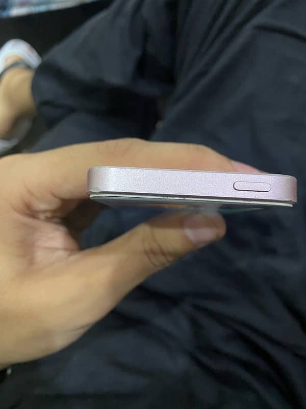 Iphone SE Offical PTA Approved 6