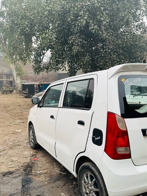 Suzuki Wagon R 2019 3