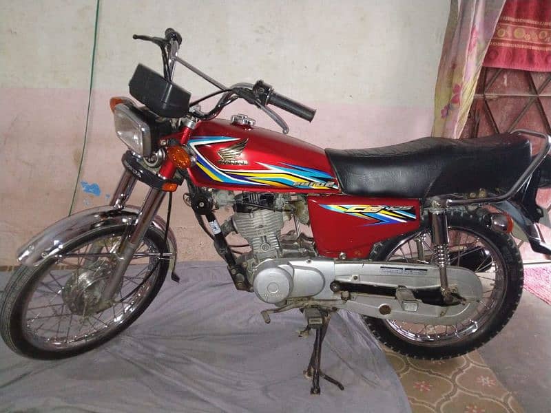 Honda cg 125 2017 red colour 4