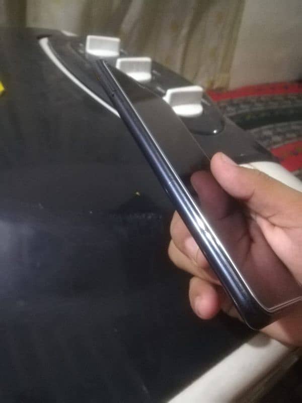 Infinix hot 10i 4/128 with box 5